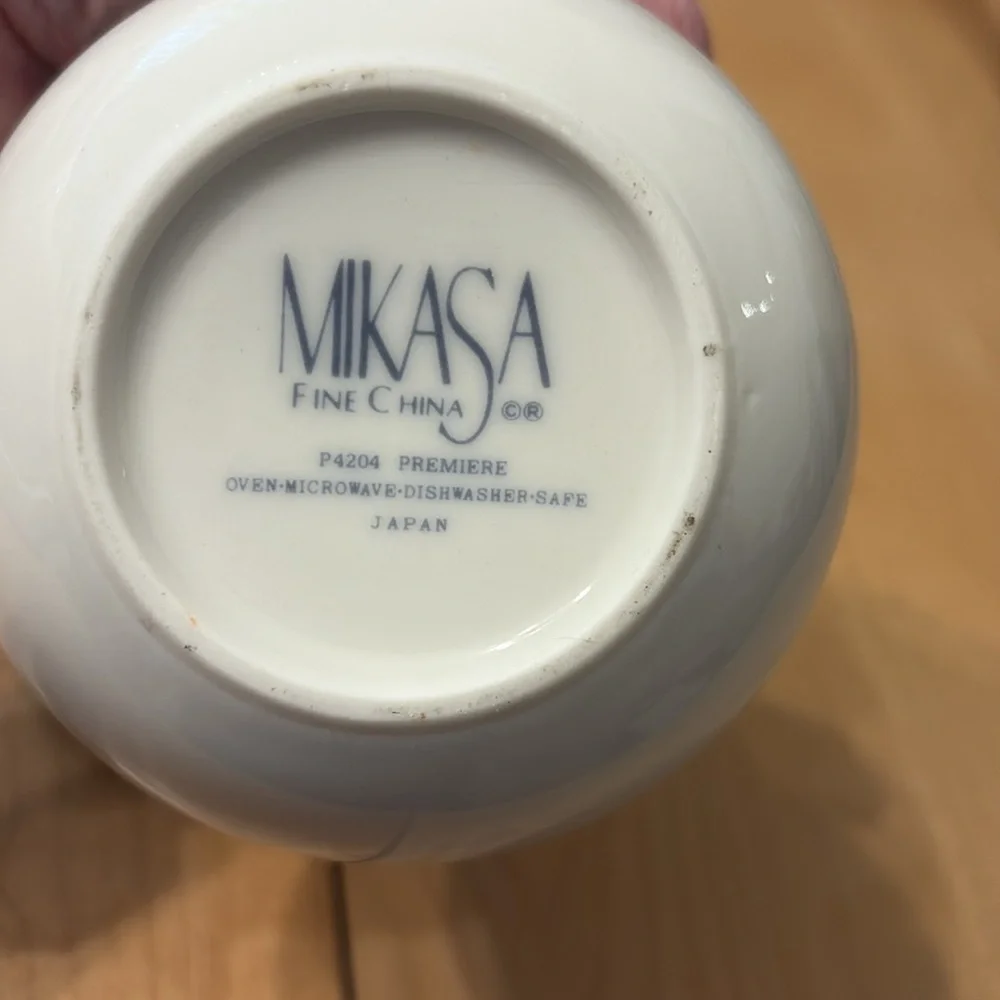 Mikasa white & black sugar bowl.